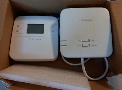 Termostat Salus RT310RF